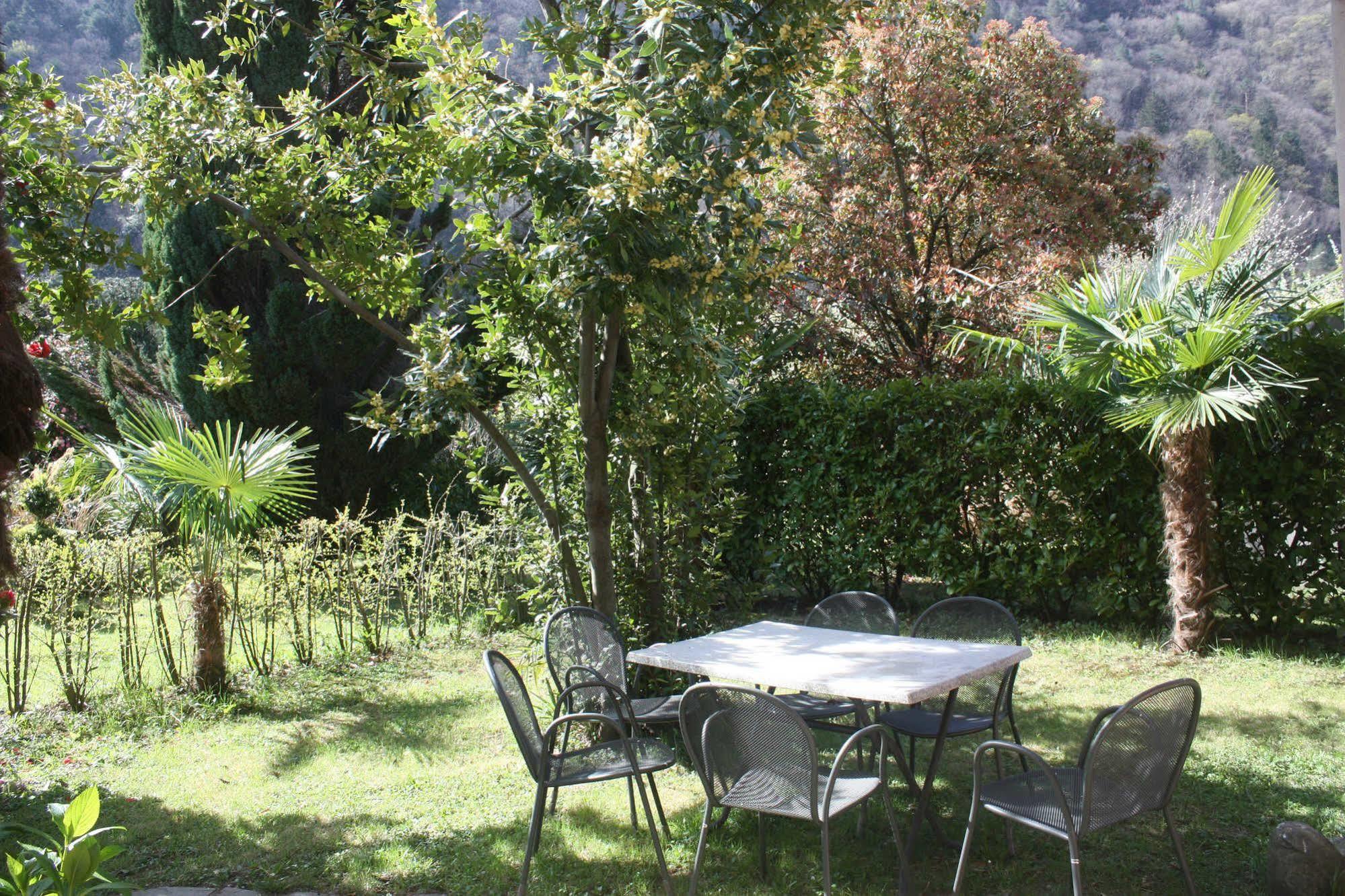 Villa Banana Cannobio Exterior photo